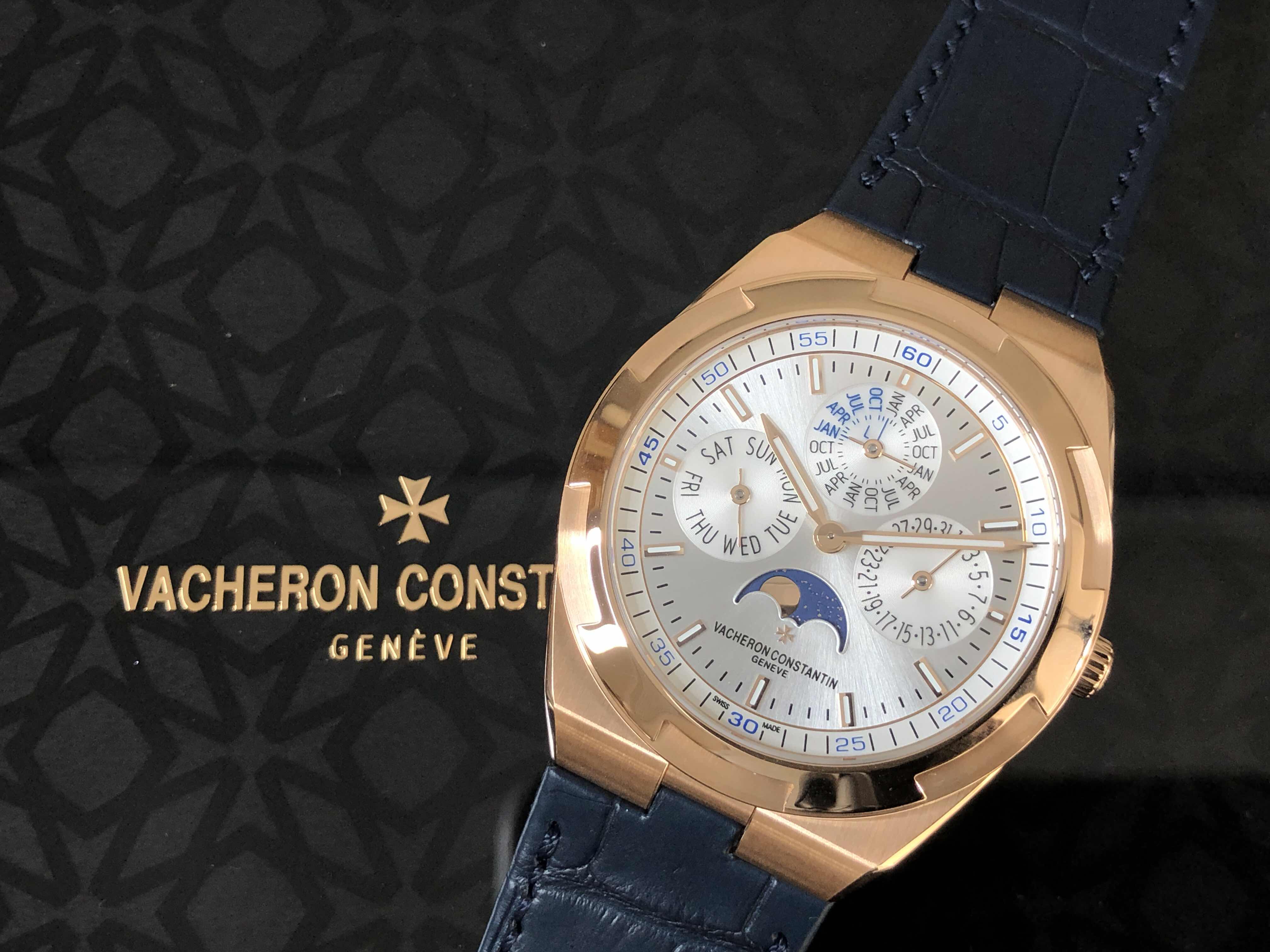 Vacheron Constantin Overseas Replica - Automatic - 18kt Rose Gold - Silver Dial - Blue Alligator Strap - View 4