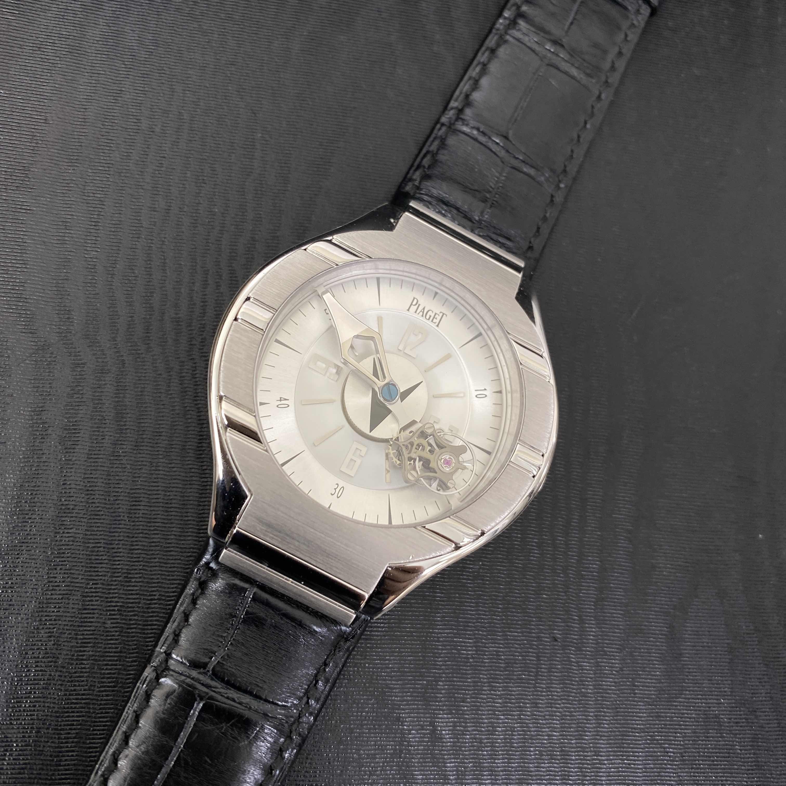 Piaget Polo Replica - Manual Wind - 18kt White Gold - Silver Dial - Black Alligator Strap - View 4