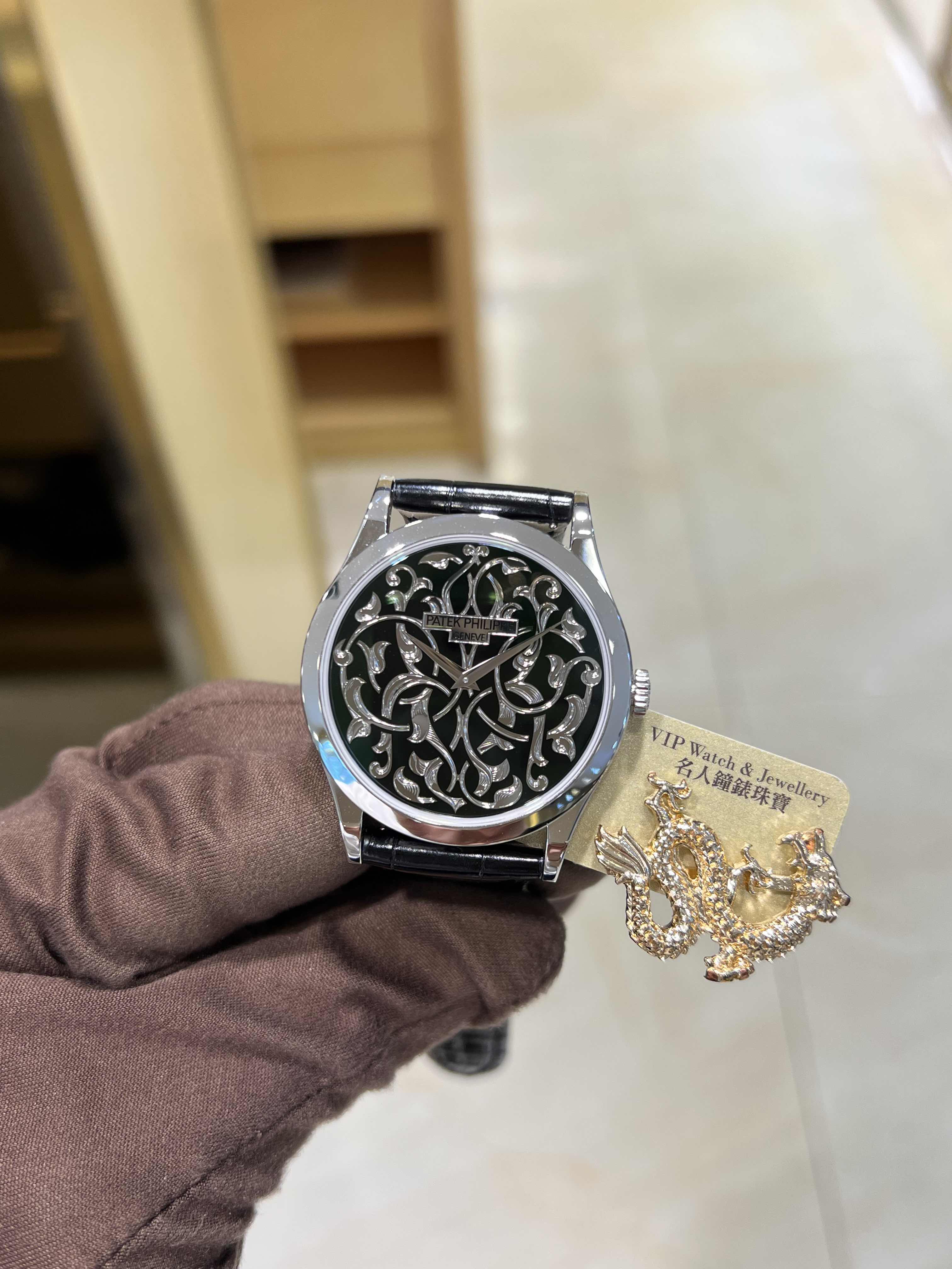 Patek Philippe 5088/100P-001 CALATRAVA - Auto 18kt White Gold - Black Dial, Black Alligator Buckle - View 4