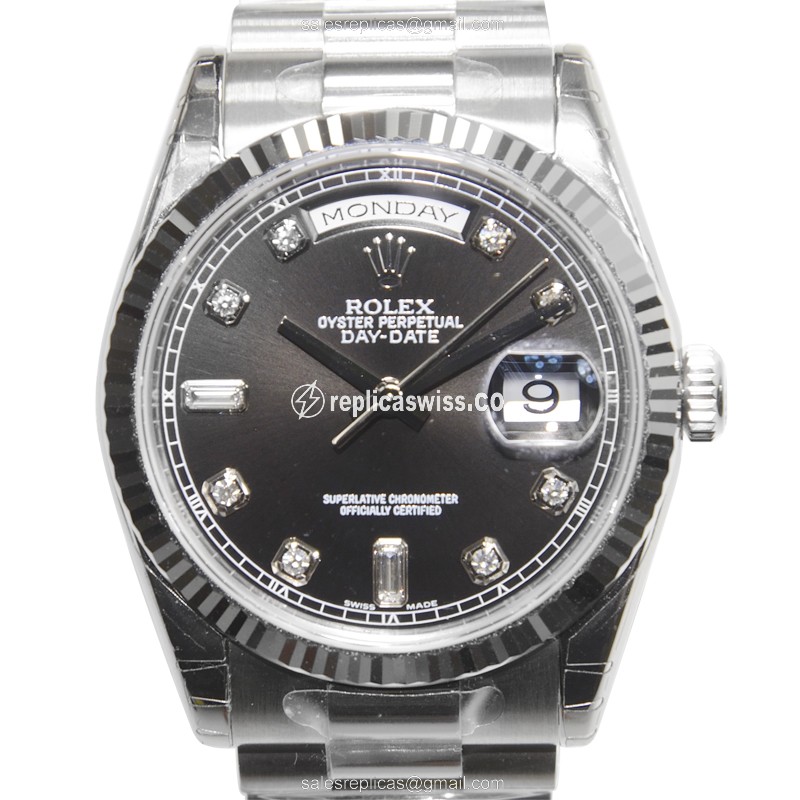 Rolex DAY-DATE Replica - Automatic - 18kt White Gold - Black Dial, Silver Clasp