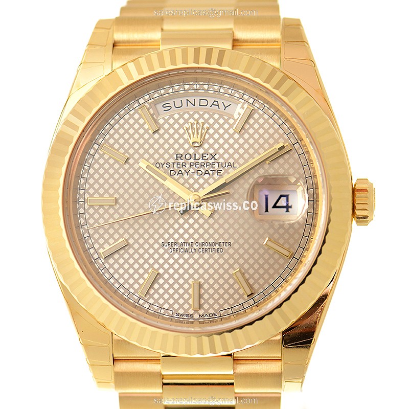 Rolex DAY-DATE 228238SVDECWTBAR - Auto - 18kt Gold - Silver Dial - Gold Strap - Luxury Replica DAY-DATE Watch