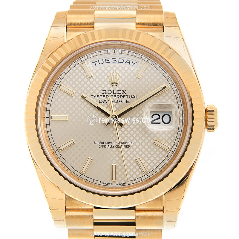 Rolex DAY-DATE Replica: Automatic, 18kt Gold, Silver Dial, Gold Clasp