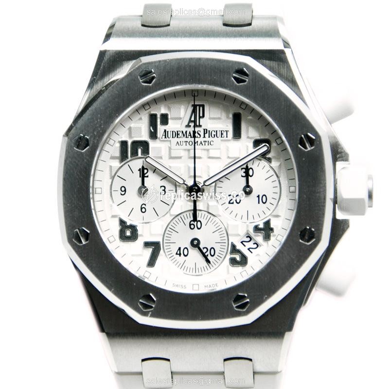 Audemars Piguet Royal Oak Offshore - Automatic - Steel Case - White Dial - Rubber Strap