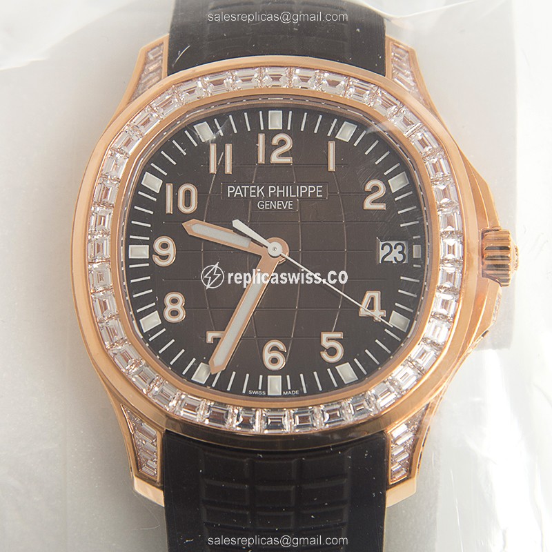 Patek Philippe AQUANAUT 5167/300R-010 - Automatic - 18kt Rose Gold - Diamonds - Black Dial - Rubber Strap - Buckle Clasp