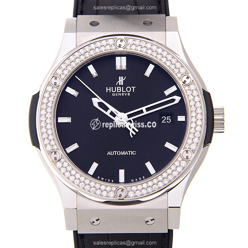 Hublot Classic Fusion Replica - Automatic - Titanium - Black Dial - Black Alligator Buckle
