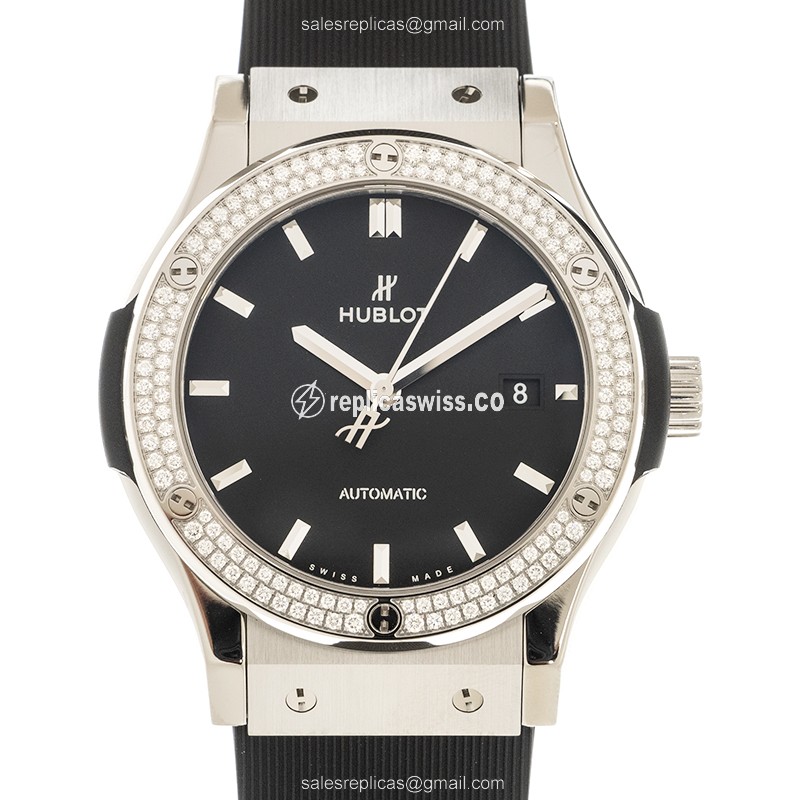 Hublot Classic Fusion Replica - Automatic - Titanium Case - Black Dial - Rubber Strap