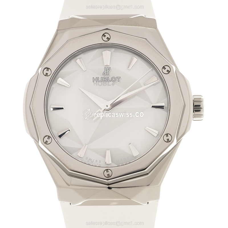 Hublot Classic Fusion Replica - Automatic - Titanium Case - White Dial - Rubber Strap