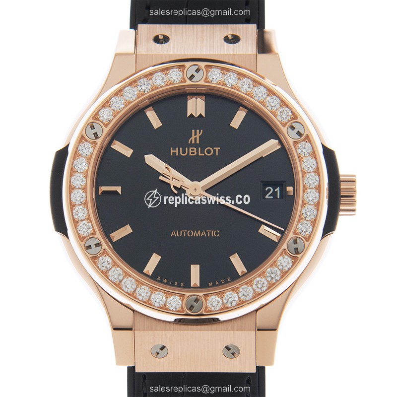 Hublot Classic Fusion Replica - Automatic - 18kt Rose Gold - Diamonds - Black Dial - Rubber Strap