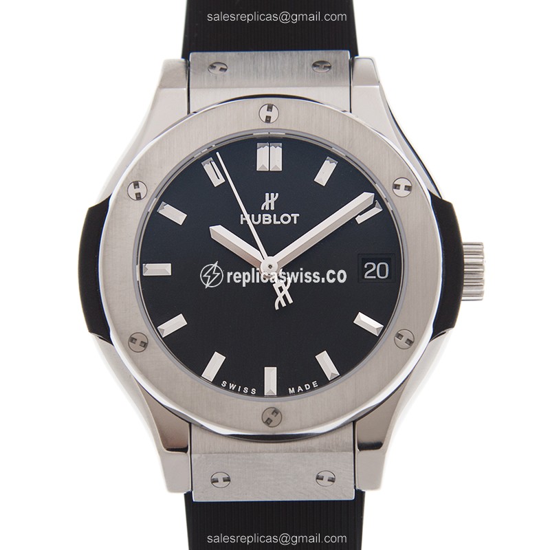 Hublot Classic Fusion Quartz - Steel Case - Black Dial - Black Rubber Strap