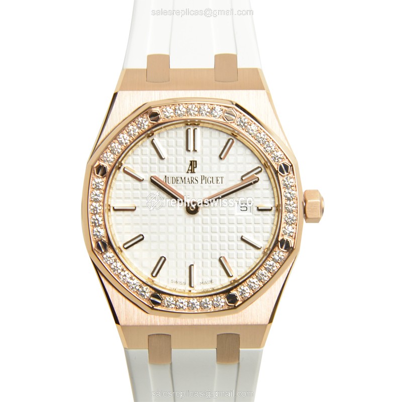 Audemars Piguet Royal Oak Quartz - 18kt Rose Gold - Diamonds - Silver Dial - Rubber Strap