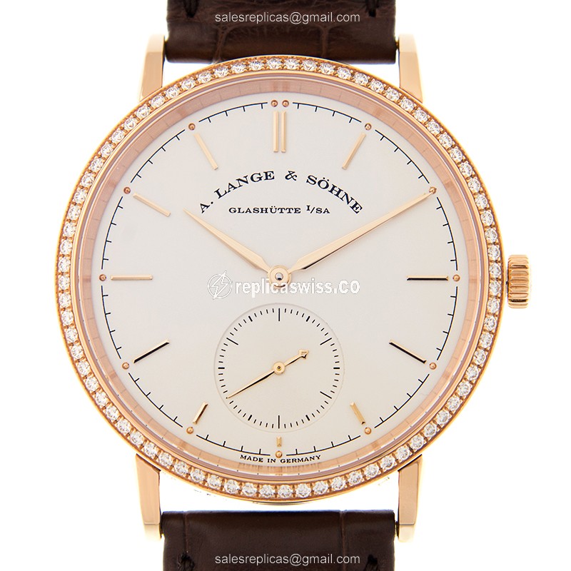 A Lange & Sohne SAXONIA Replica - Automatic - 18kt Rose Gold - Diamonds - White Dial - Brown Alligator Strap - Luxury Replica SAXONIA Watch