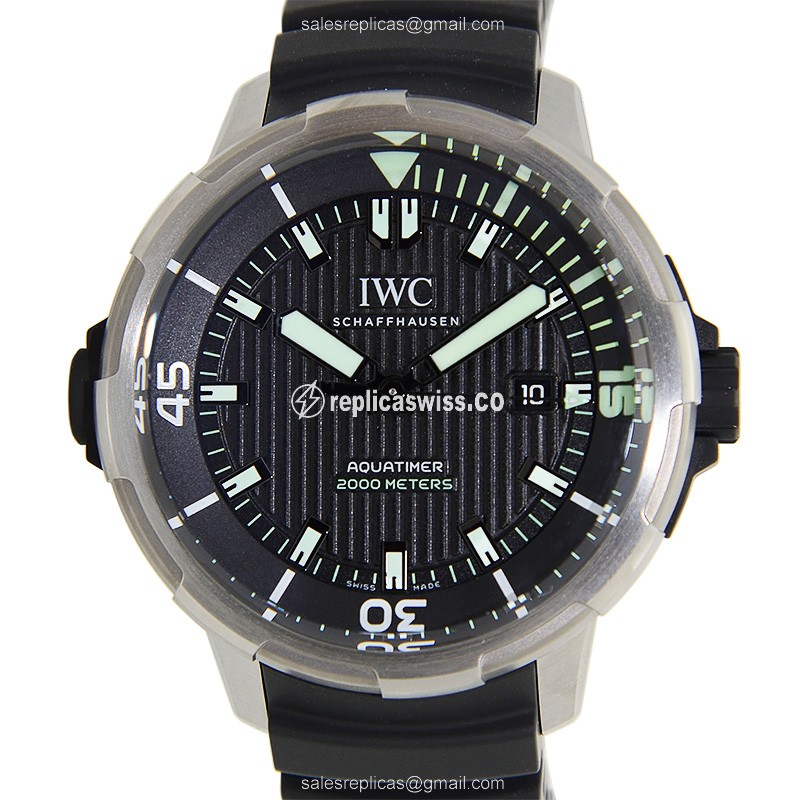 IWC AQUATIMER Titanium - Automatic - Black Dial - Black Rubber - Sapphire - Buckle
