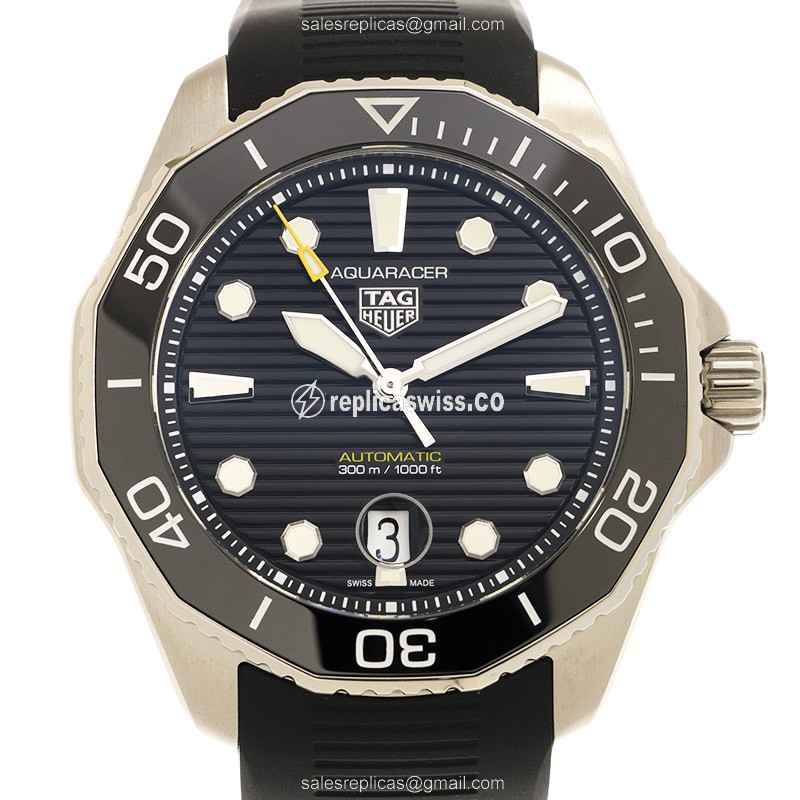 Tag Heuer AQUARACER Replica - Automatic - Steel Case - Black Dial - Rubber Strap